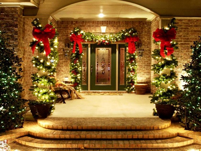 How To Decorate Your House At Christmas